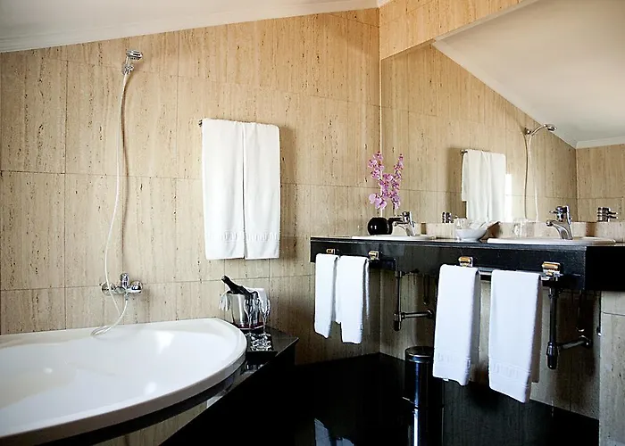 Hotel Arumi 3*