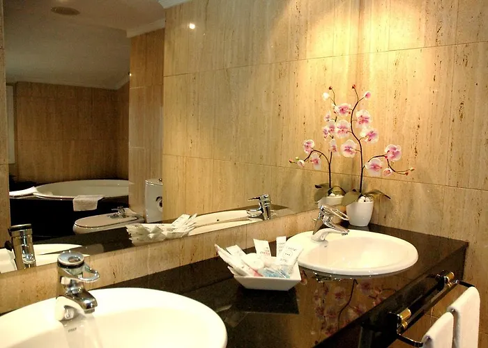 Arumi Hotel 3*